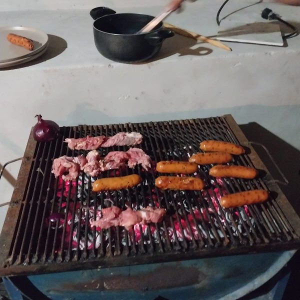 Ministerio de Restauracion Roca Eterna Pastores Solis - Misiones - Almuerzo con la Comunidad (2)